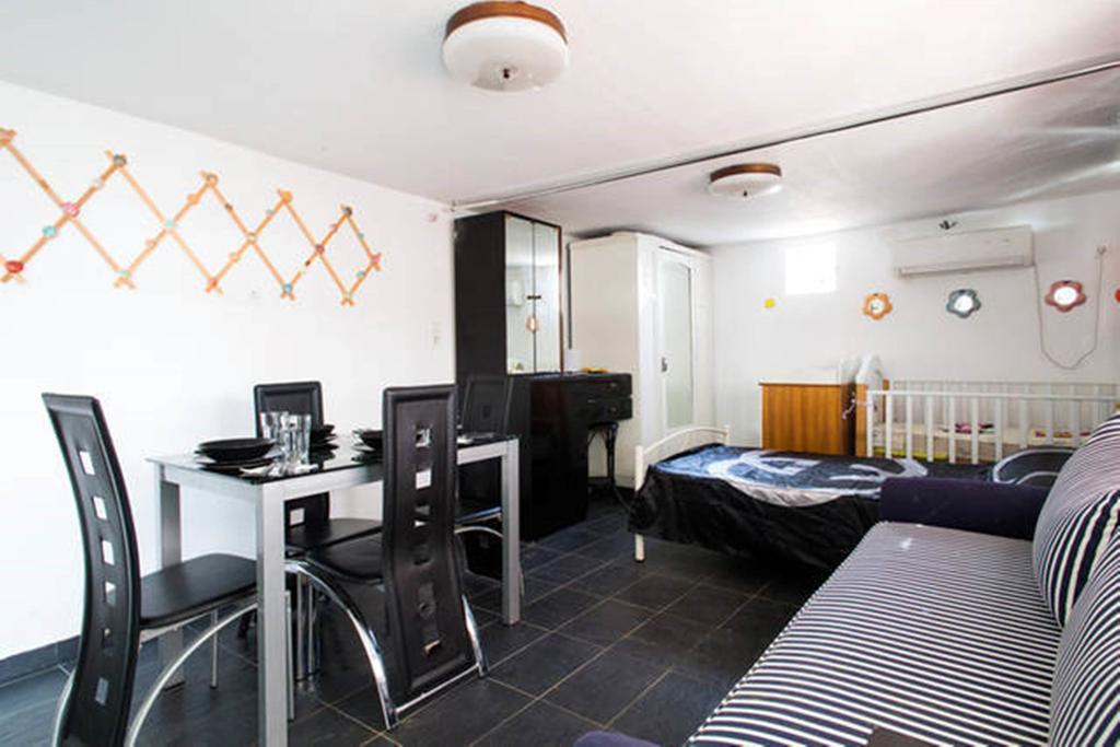 Wavedance Accommodation Salamís Eksteriør bilde