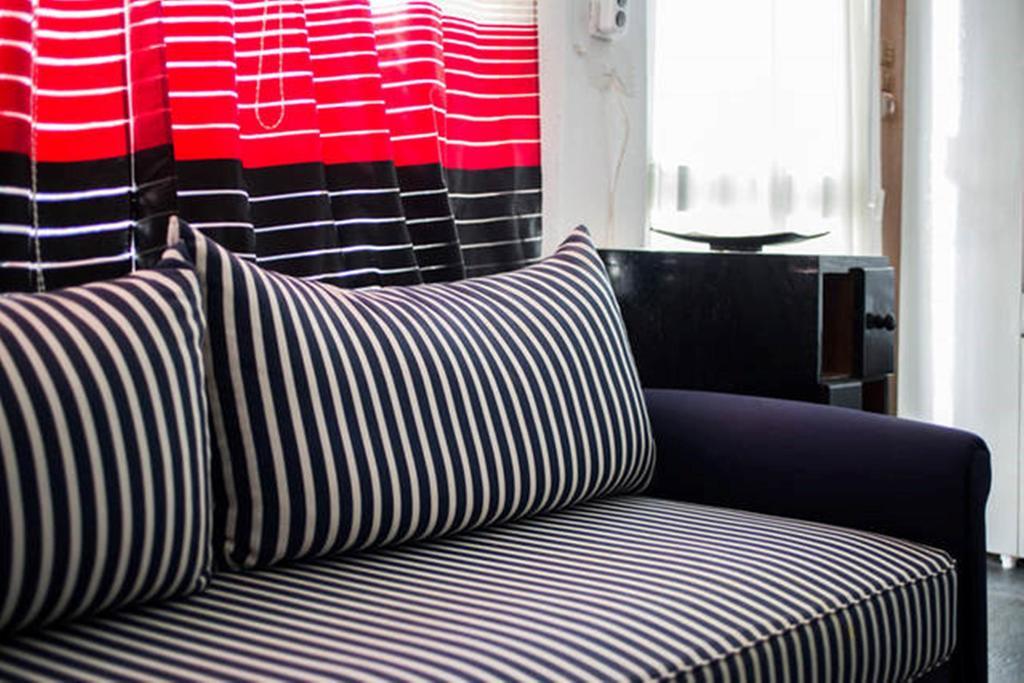 Wavedance Accommodation Salamís Eksteriør bilde