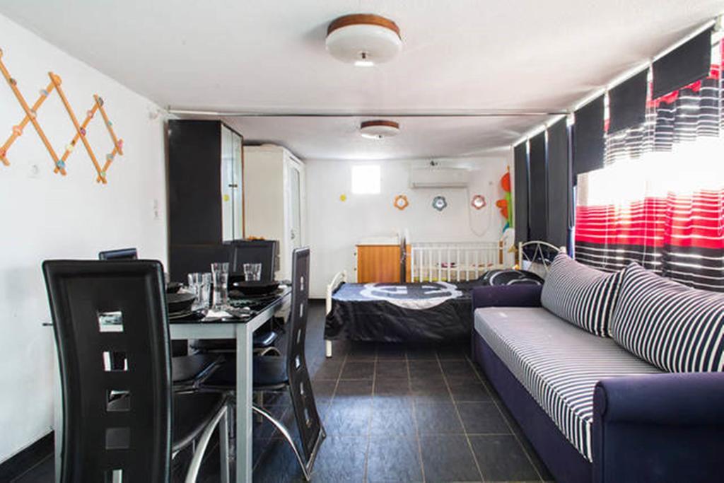 Wavedance Accommodation Salamís Eksteriør bilde